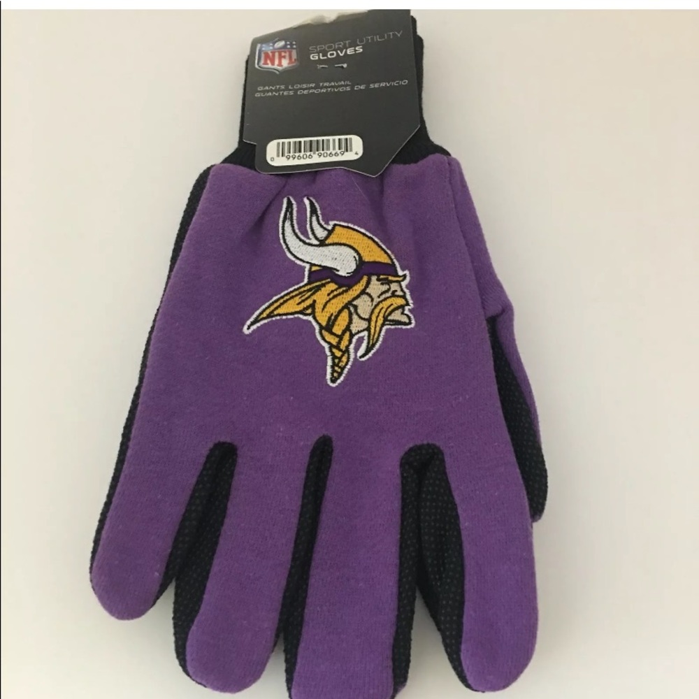 Official NFL Vikings Sport Utility Gloves NWT